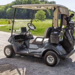 Yamaha Golf Cart with Golf Clubs