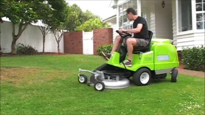 Grillo FD220R Front Deck Ride On Mower